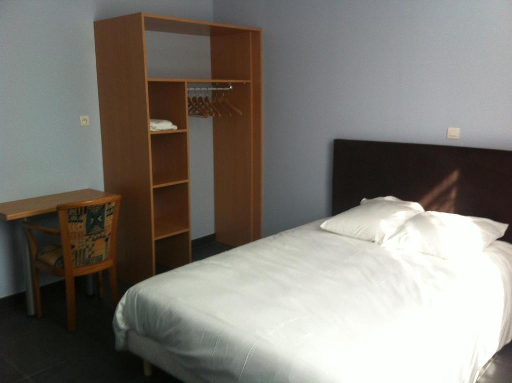 Hotel Moderne Nanterre Bagian luar foto