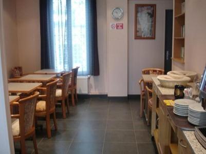 Hotel Moderne Nanterre Bagian luar foto